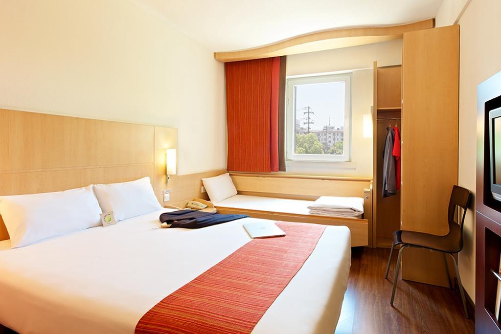 Ibis Anshan Shengli Square Exterior photo