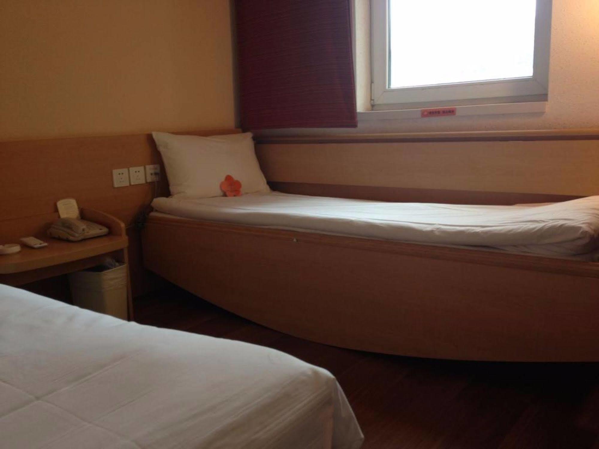 Ibis Anshan Shengli Square Exterior photo