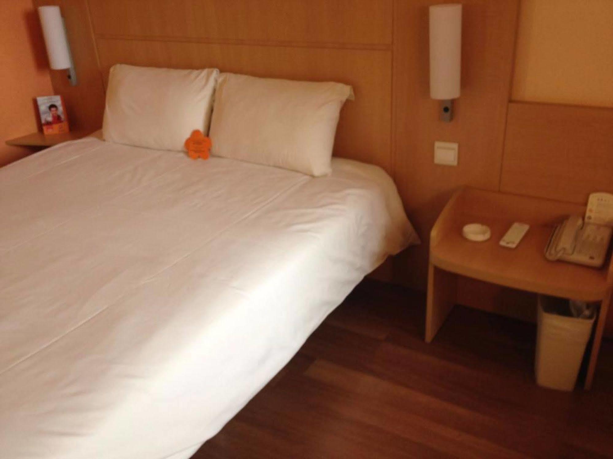 Ibis Anshan Shengli Square Exterior photo