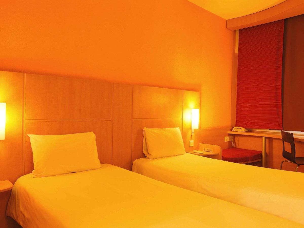 Ibis Anshan Shengli Square Exterior photo